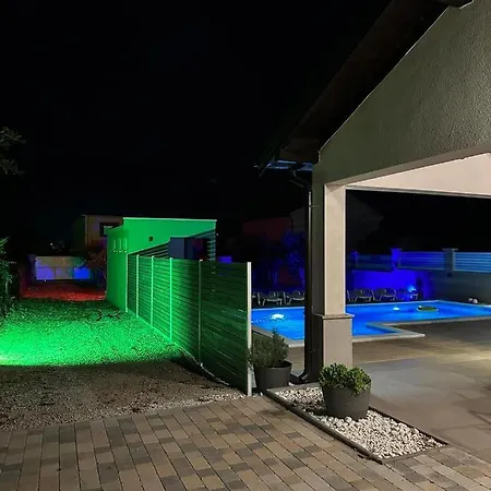 Porto Villa