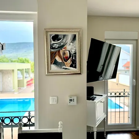 Porto Villa *